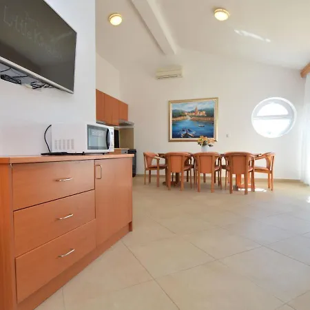 Διαμέρισμα Sablic-4 By Interhome Pirovac