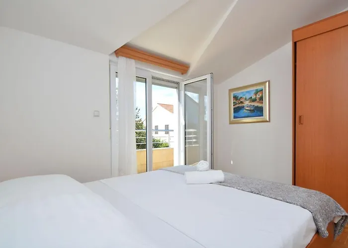 Sablic-4 By Interhome Appartamento Pirovac